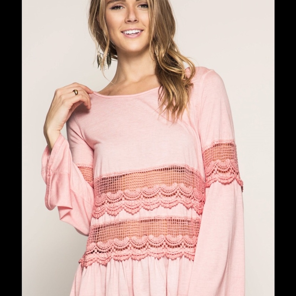 Stone wash top with lace - Picture 3 of 7