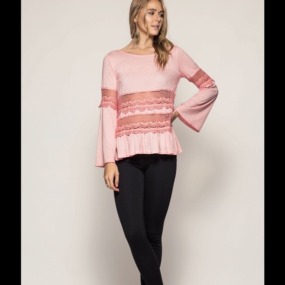 Stone wash top with lace - Picture 2 of 7