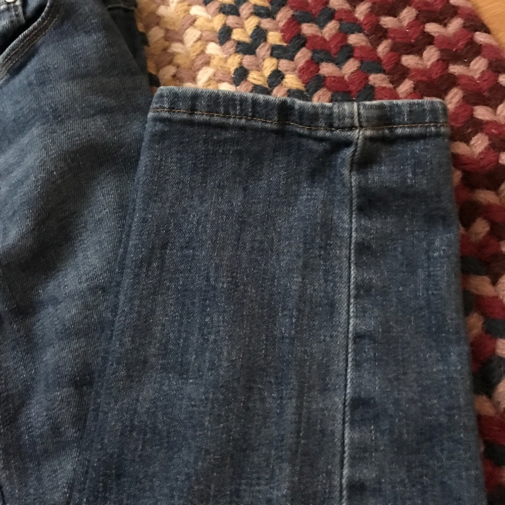 Levi - Picture 2 of 4