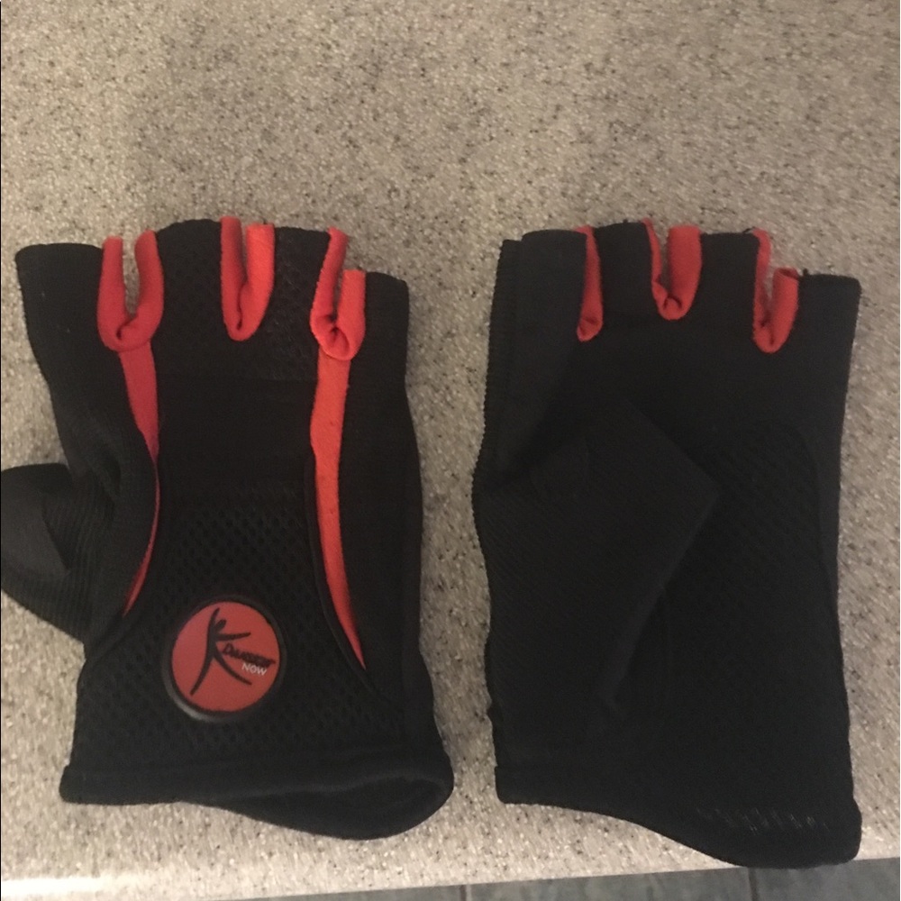 Lifting gloves