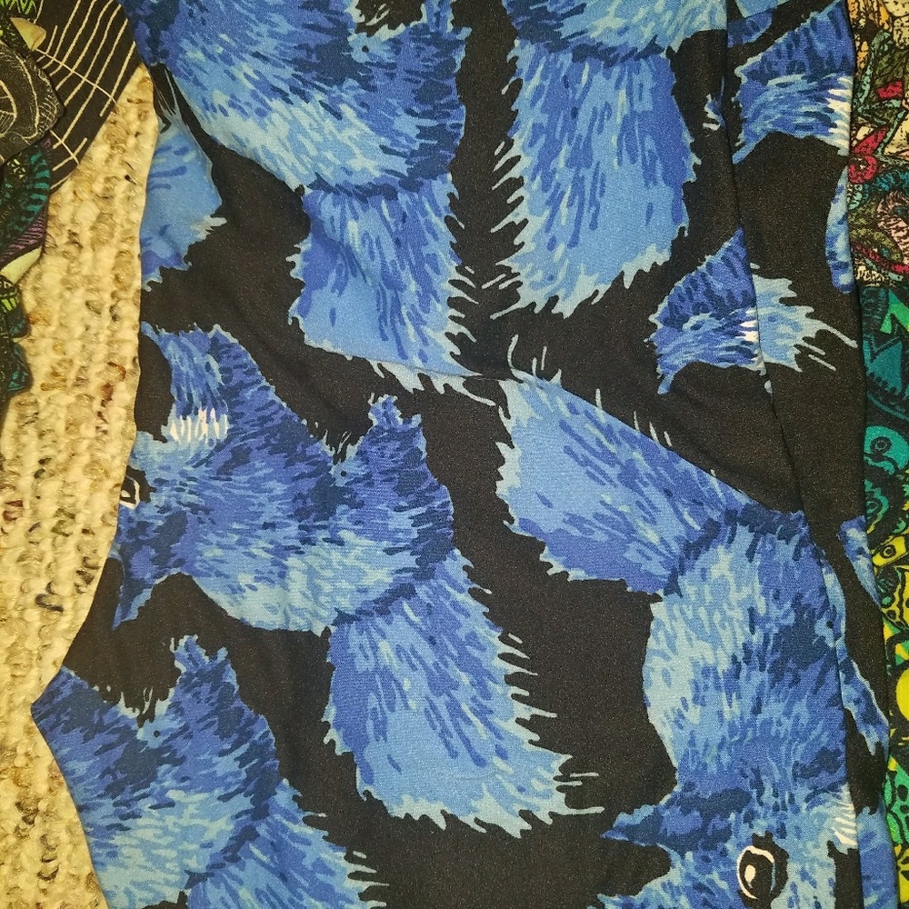 Lularoe TC blue squirrels