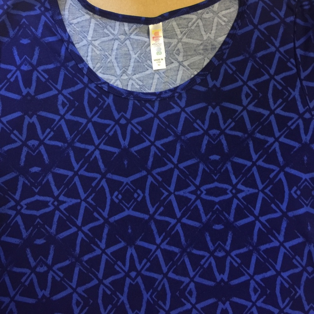 Lularoe Classic tee