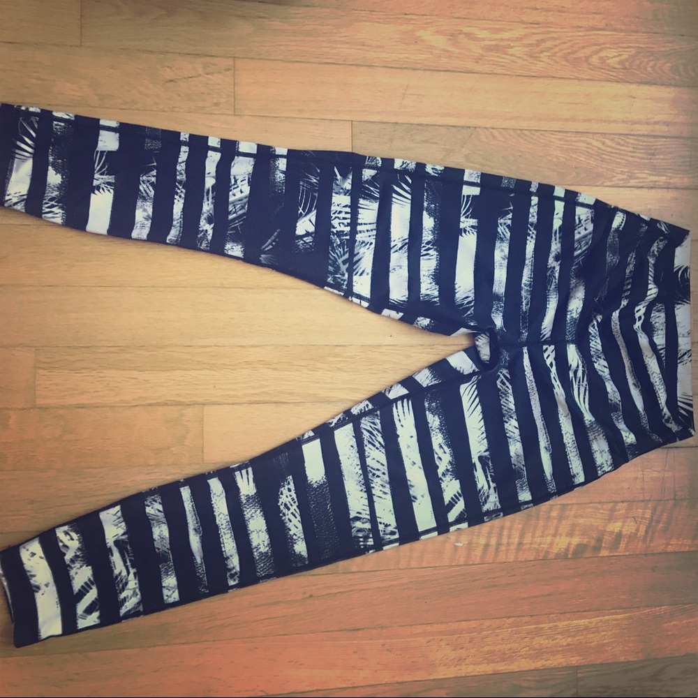 Lululemon workout pants