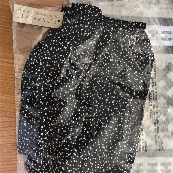 FLYNN SKYE ROSE TOP BLACK ORBIT off the shoulder - Picture 4 of 4