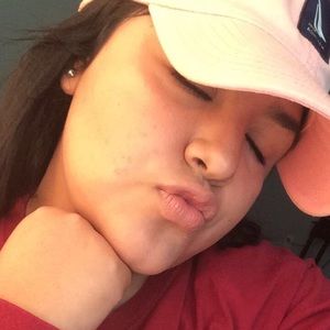 Meet your Posher, Raquel