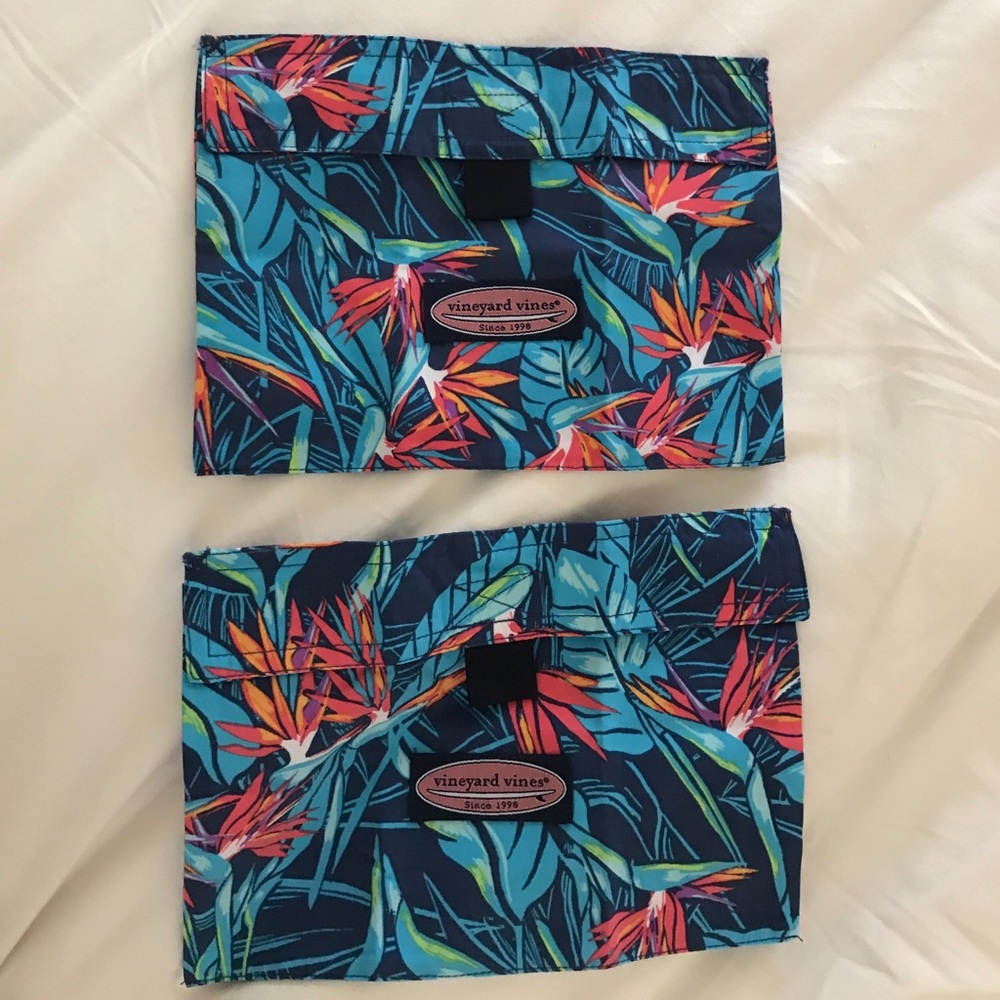 *sold* NWOT Vineyard Vines soft pouches