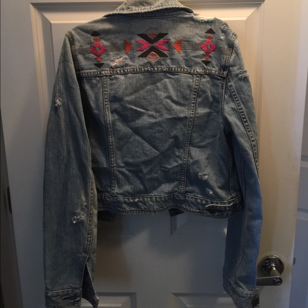 Super Fun Aztec Jean Jacket - Picture 2 of 4