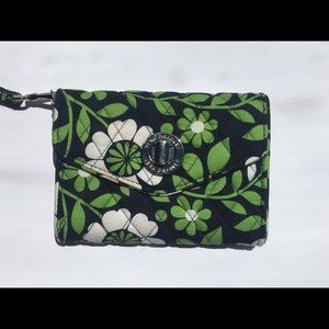 VERA BRADLEY Your Turn Smartphone Wrsitlet