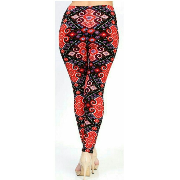 (Plus) Curvy Tribal Abstract Print Leggings - Picture 4 of 5