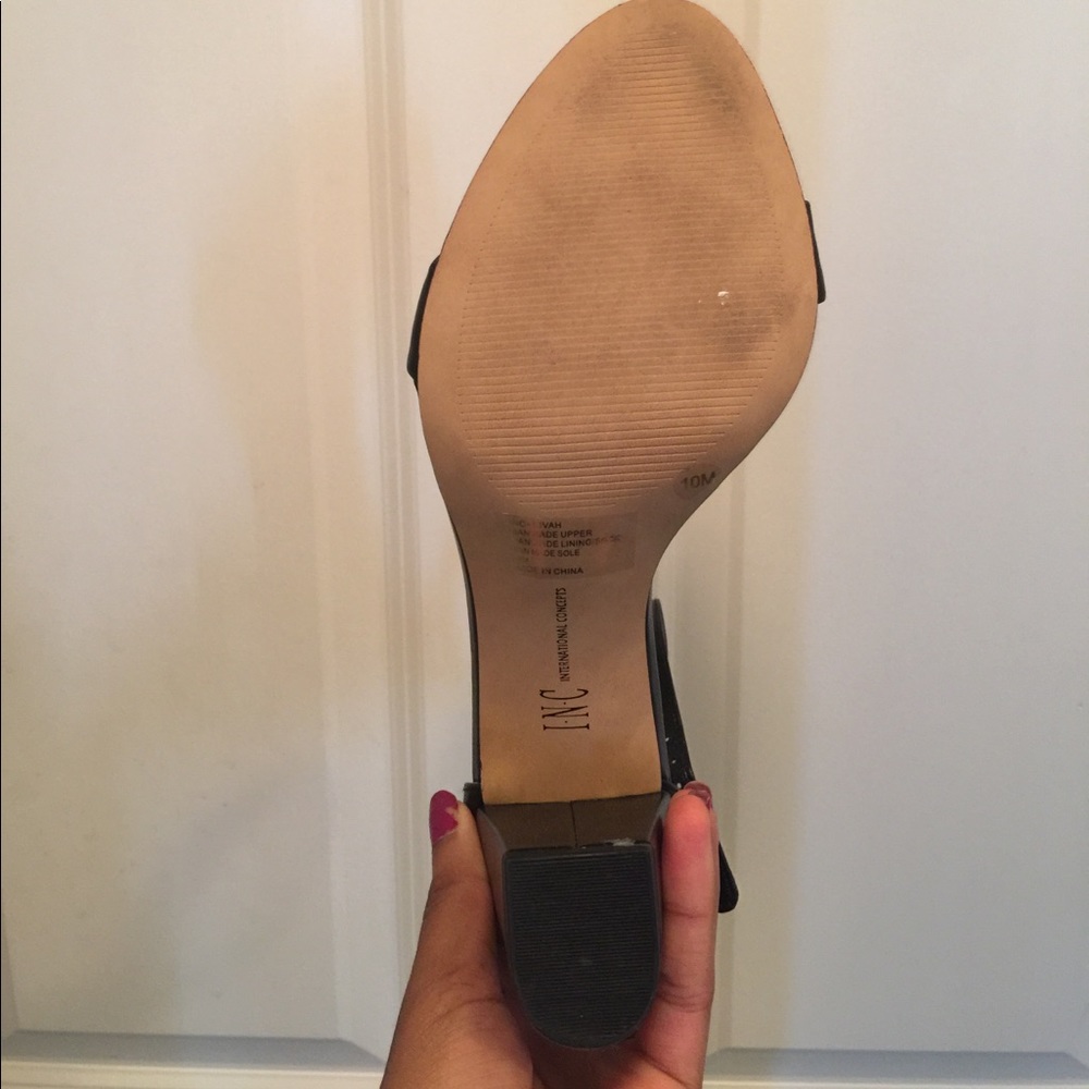 Block Heeled Sandals - Picture 4 of 5