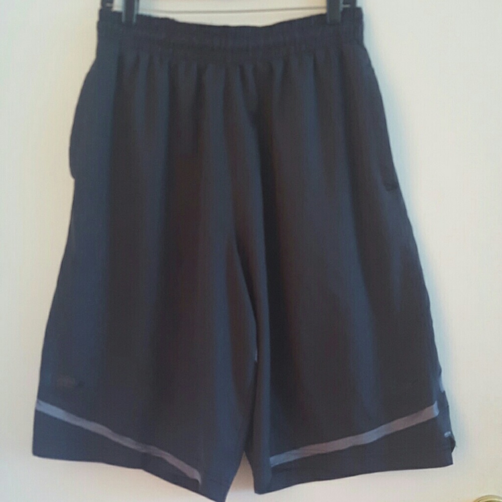 Basketball shorts