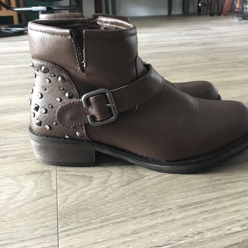 Skechers Studded Brown Booties
