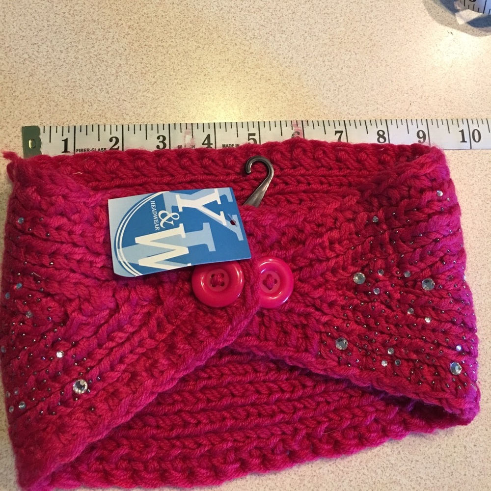Y&W headwear nwt sparkling winter head cover