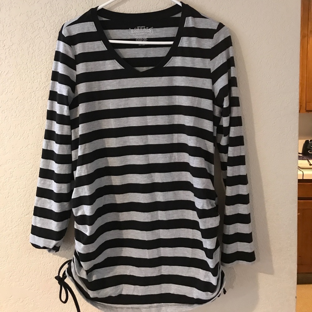 Maternity top grey and black stripes