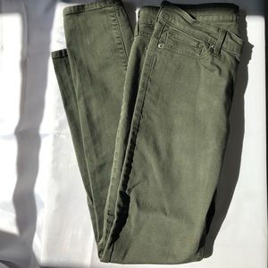 Levi's 711 Skinny Jeans in Olive