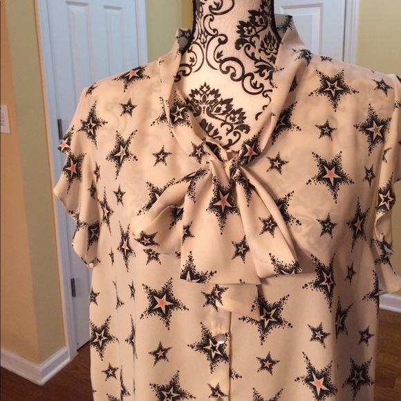 ZARA top with stars. Tag says XL, but runs small - Picture 2 of 4