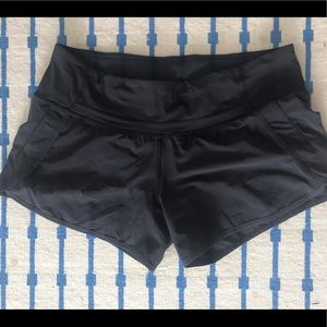 Lululemon Run Times Short 2 way stretch - Size 8