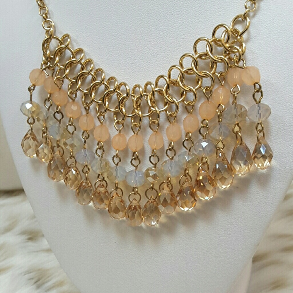 Beautiful beaded necklace - Picture 2 of 3