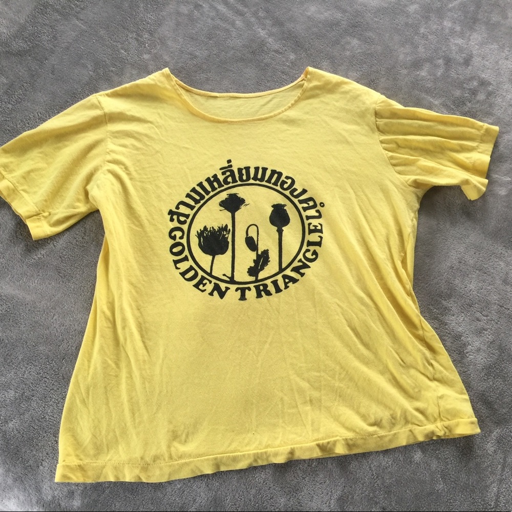 one of a kind golden triangle poppy plant top☀️