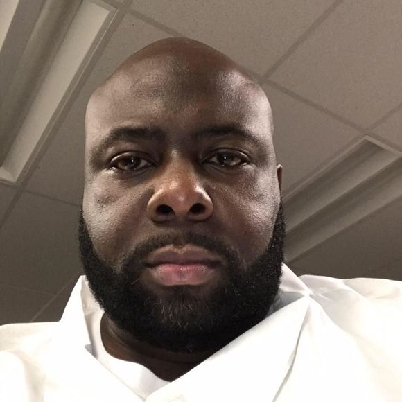 Meet your Posher, Carlos - Picture 1 of 1