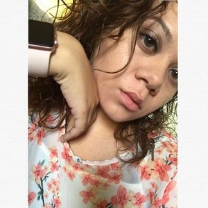 Meet your Posher, Beatriz