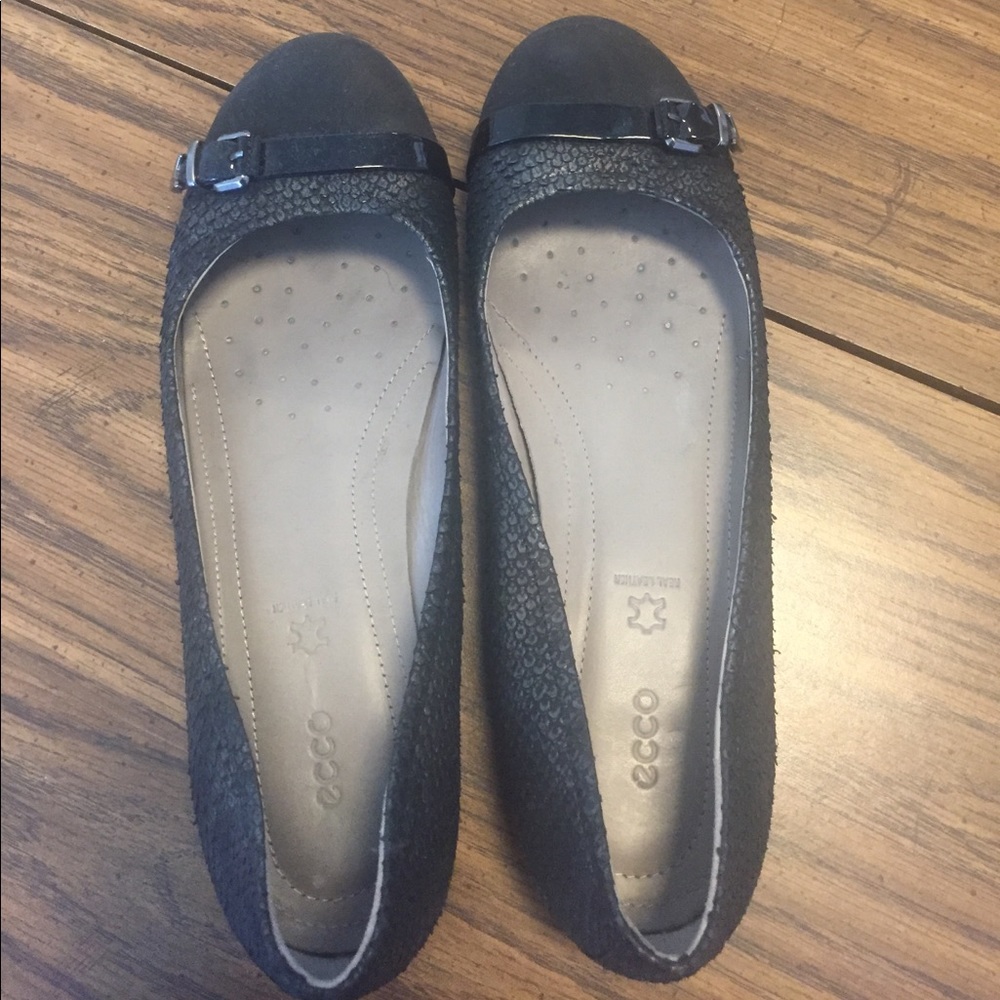 Ecco Black Flats Size 9