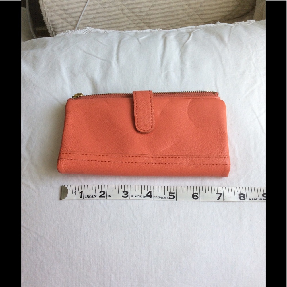 Fossil wallet, lots of storage