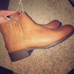 Forever 21 boots NWOT