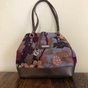 Spartina 449 Floral & Leather Purse Spartina 449 Floral & Leather Purse