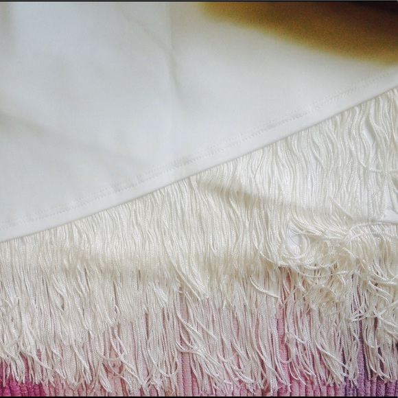 ONE LEFT ! 💲💲💲 SALE MARKDOWN Fringe Skirt - Picture 7 of 7