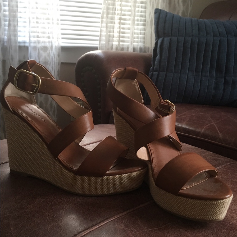 Cognac wedge sandals