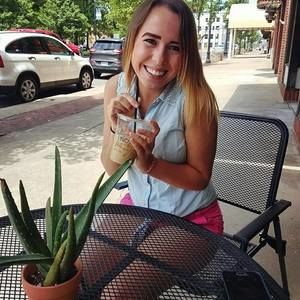 Meet your Posher, Jenna