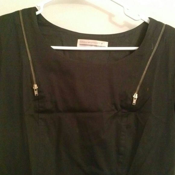 Misha Collection Adel Mini with padded shoulders! - Picture 2 of 7