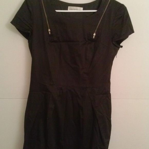 Misha Collection Adel Mini with padded shoulders! - Picture 7 of 7