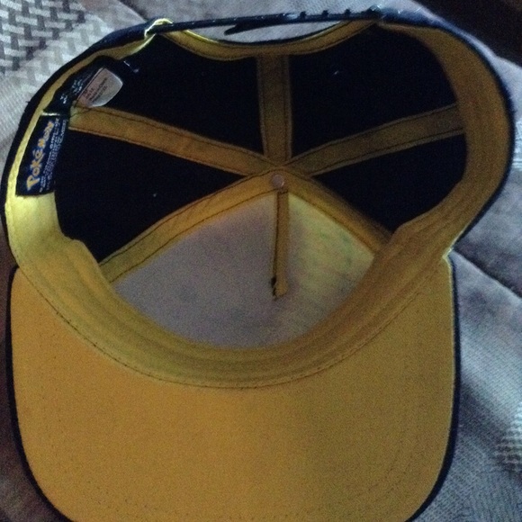 Pikachu snap back - Picture 2 of 3