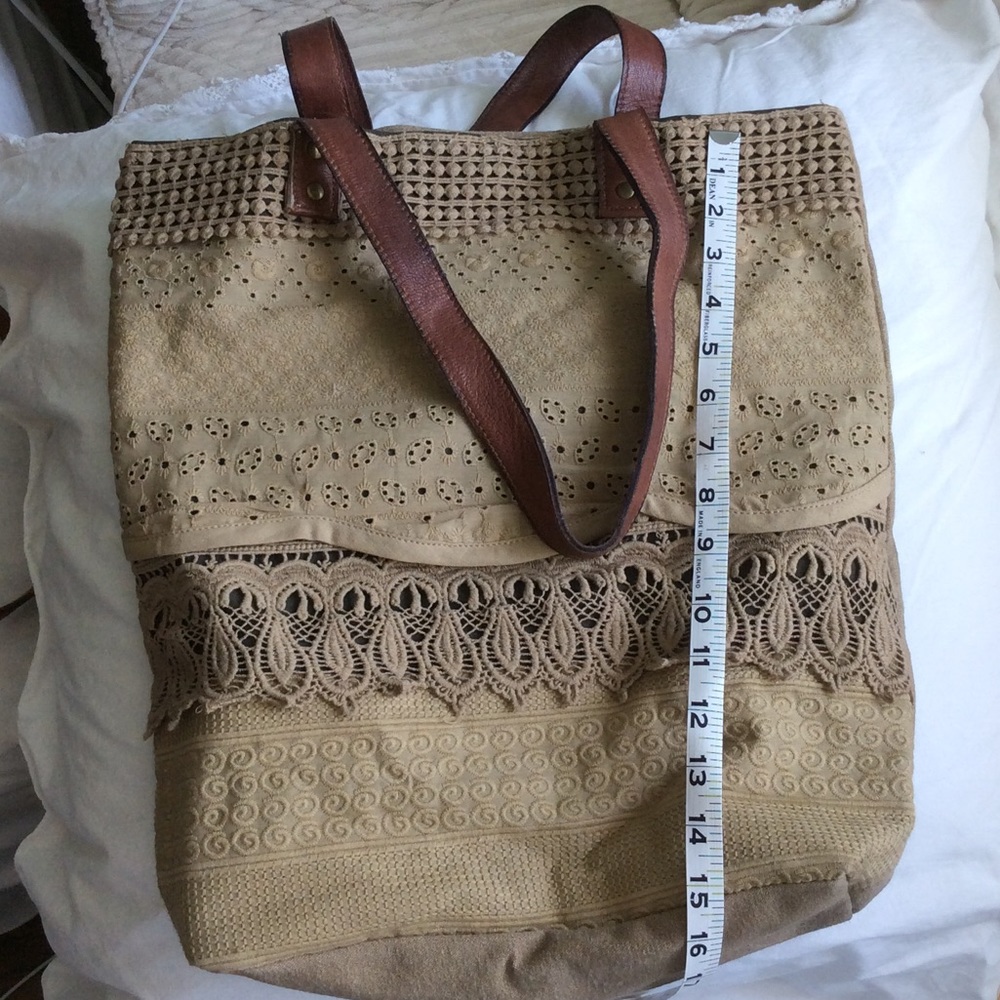 Beige Mona b. Tote bag