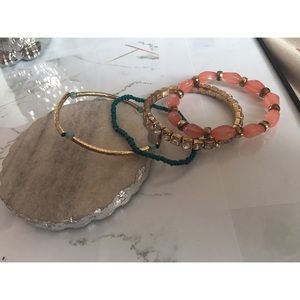 Assorted tropical bracelet set