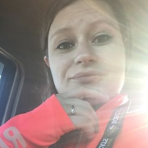 Meet your Posher, Tia