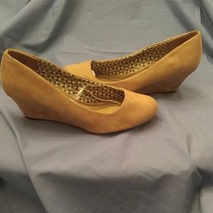 Deflex Comfort wedges in 9 1/2 W