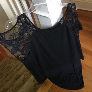 LF Hi Lo Lace Sleeve Cold Shoulder Top