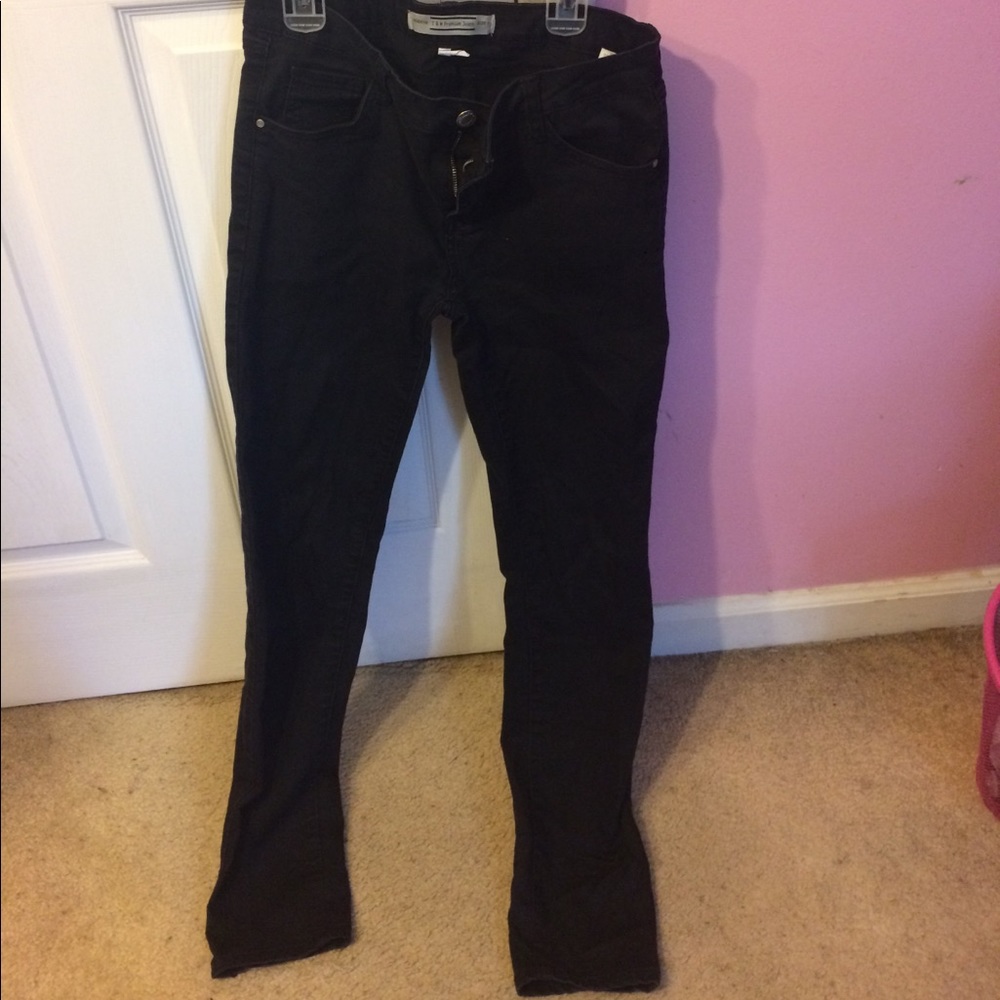 Black mid-rise skinny pants