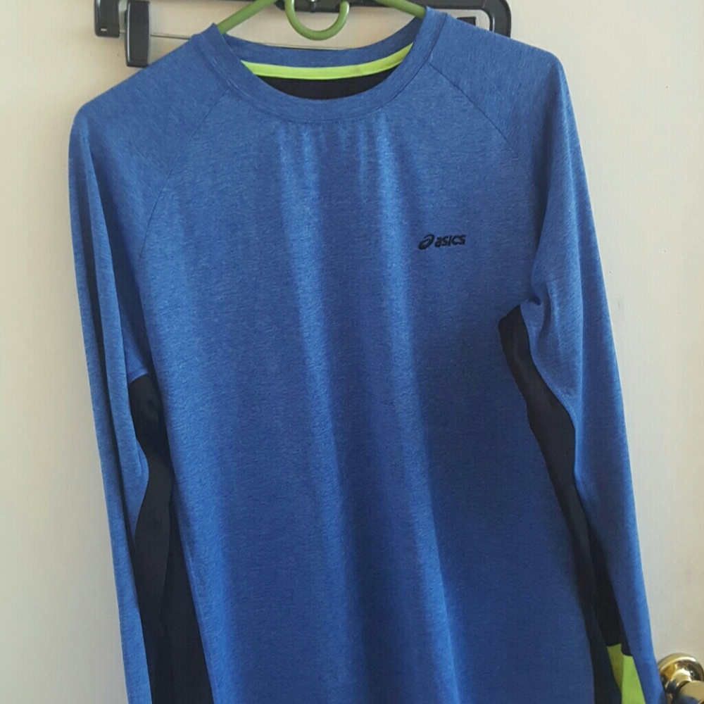 Oasics long sleeve sweat shirt