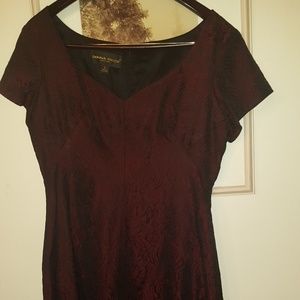 Donna Ricco burgundy - black flower dress