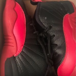 Jordan 12s Size 9c