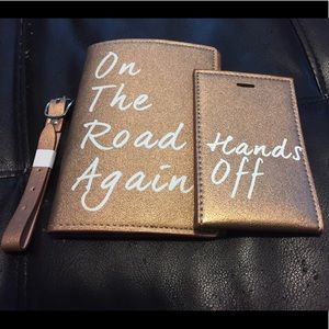 Understated Learher Passport Holder & luggage tag