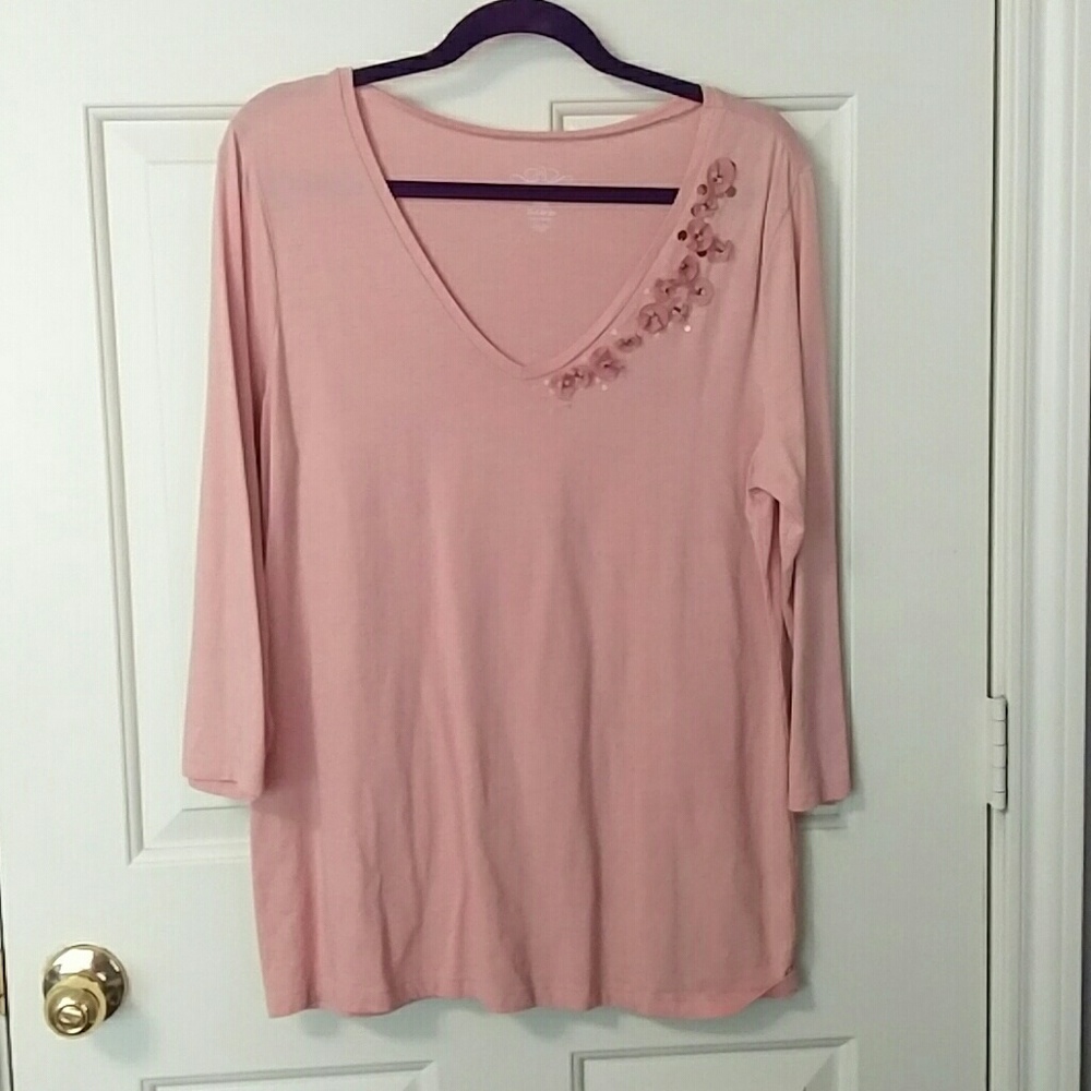 3/4 sleeve flower top v neck