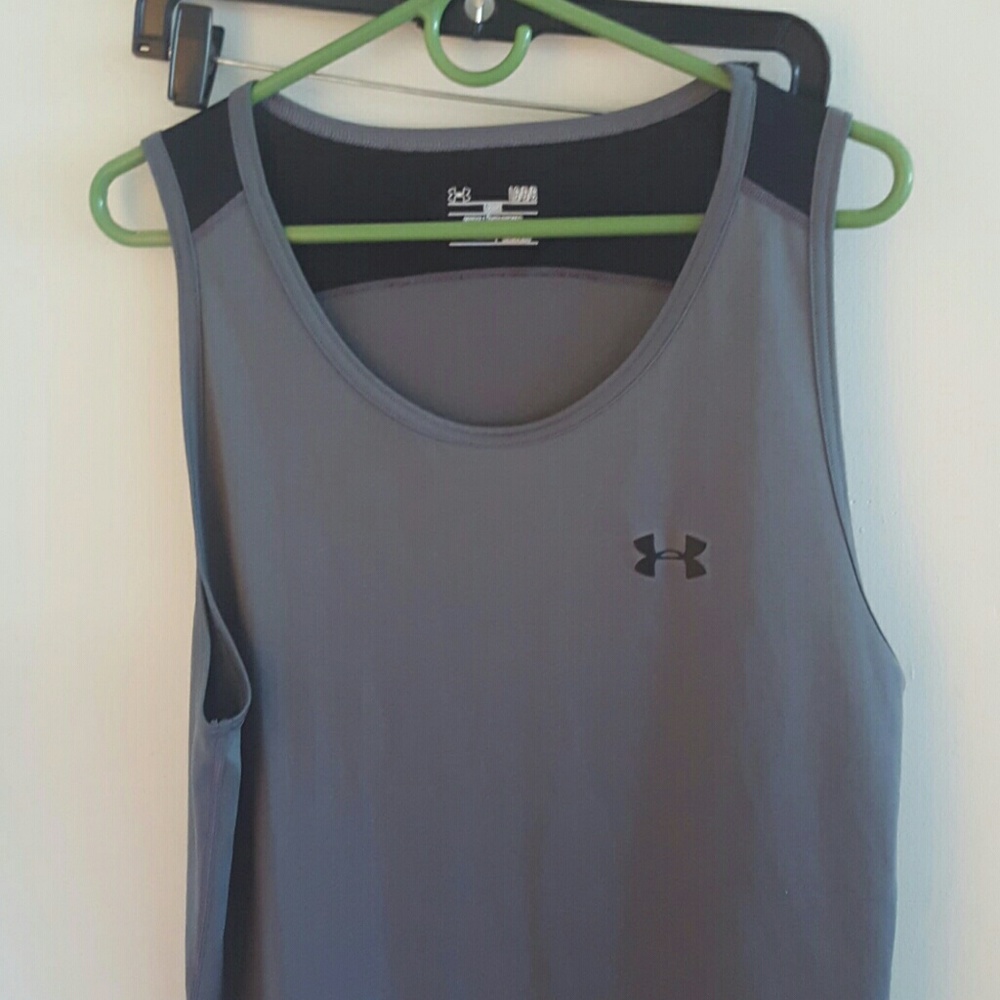 UA tank top