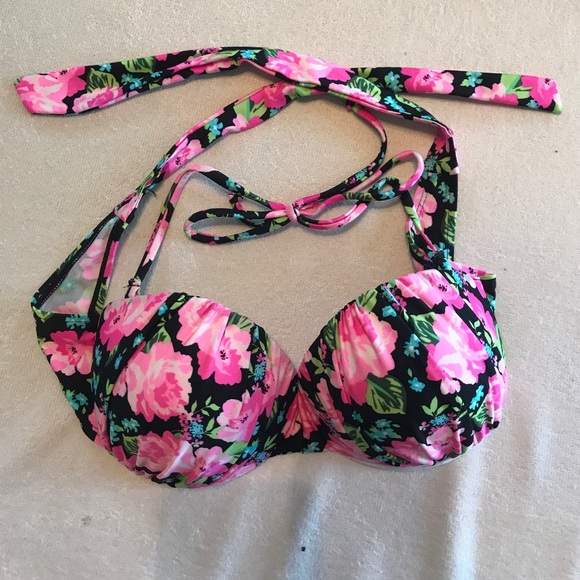 Attention Swimwear Other - Push-up flower bikini top.