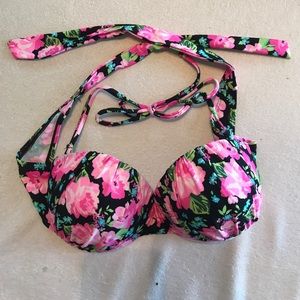 Push-up flower bikini top.