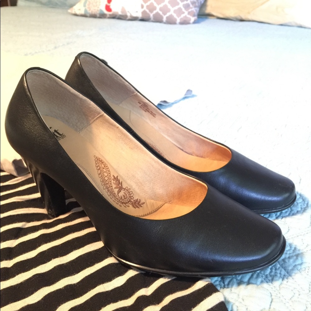 Sofft Black Leather 3.5" Heels, 8W